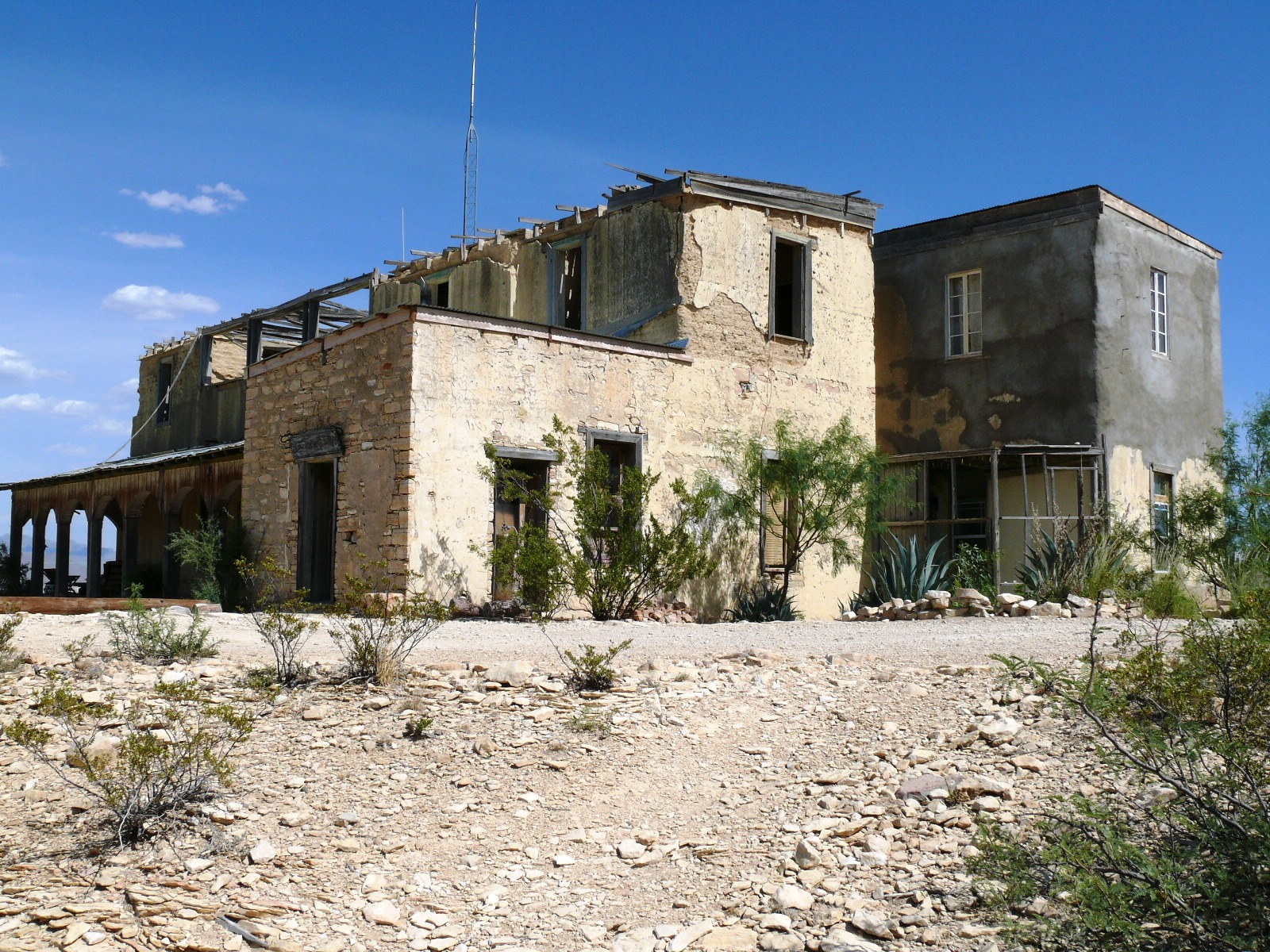 Terlingua -- Howard Perry mansion