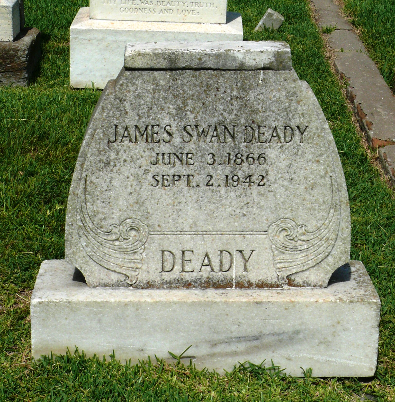Glendale Cemetery, James Deady