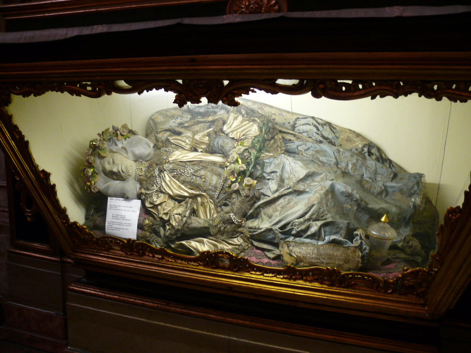 Mummified St. Justina in St Anthony Church,  Lisbon Portugal. Photo: Marks Hinton