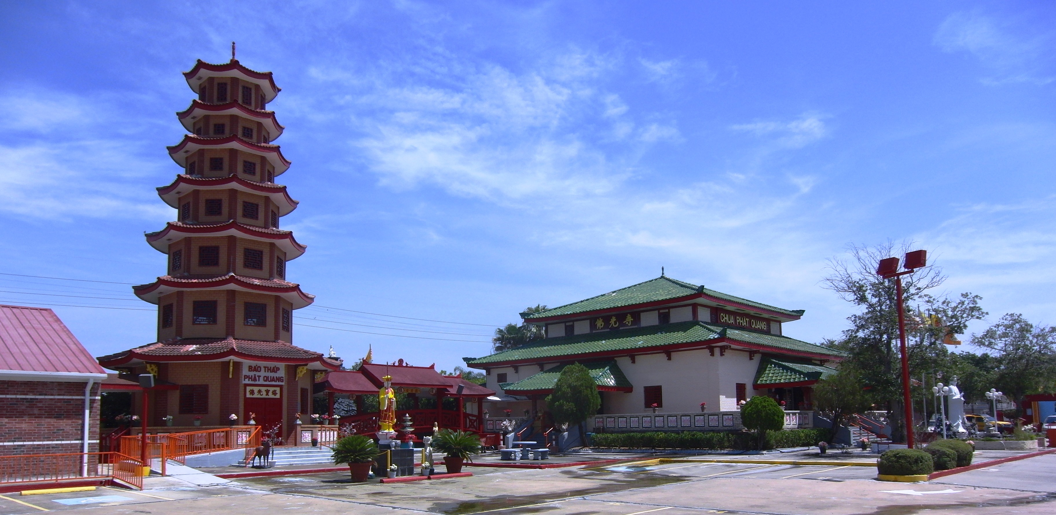 Chua Phat Quang Temple